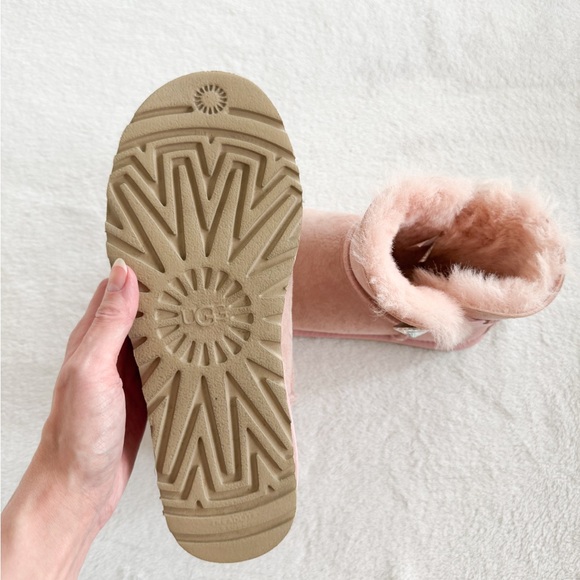 UGG Mini Bailey Button Boots Blush Pink Suede Women’s Size 7 - Picture 6 of 13